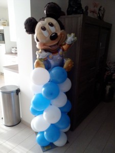 Baby Mickey pilaar